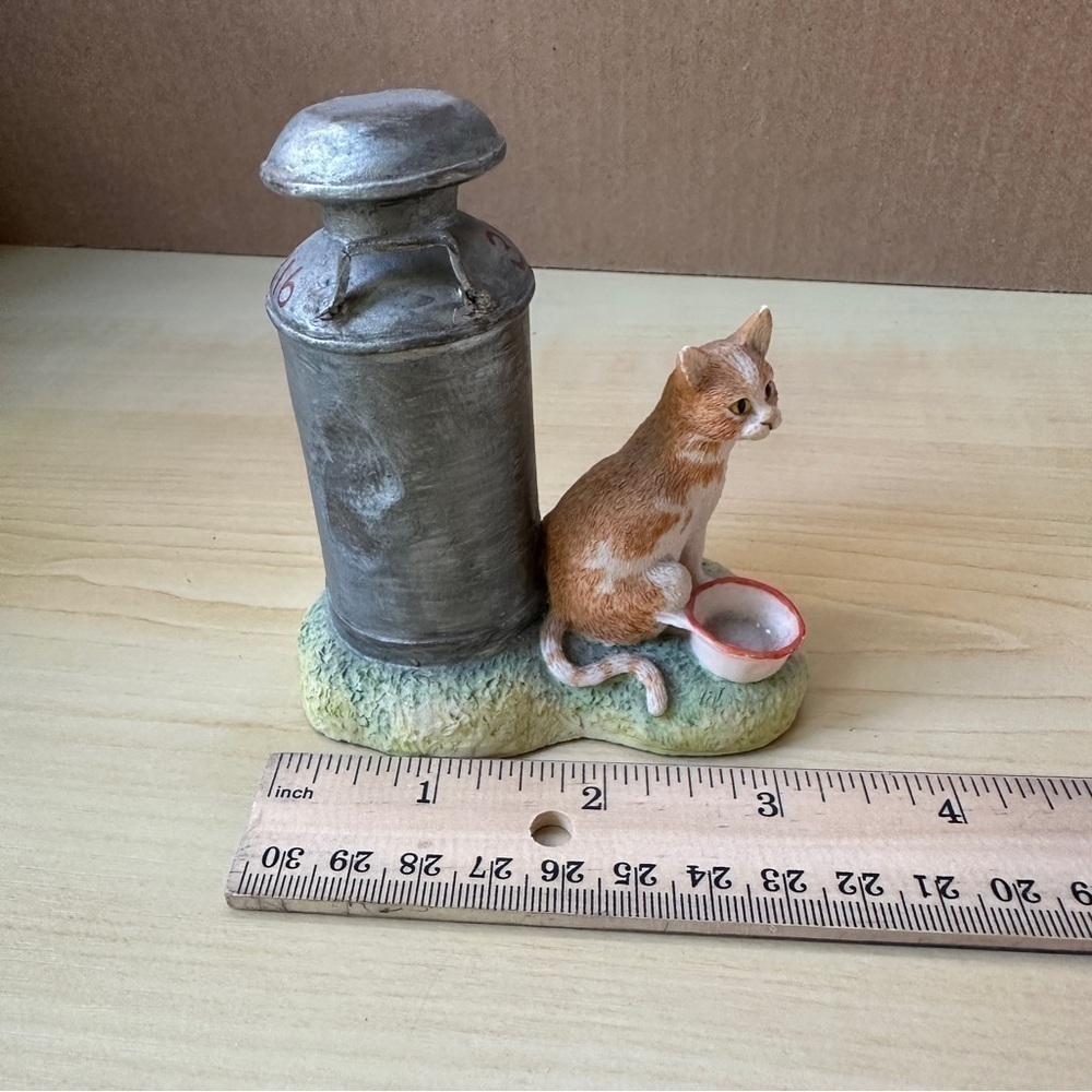 Cat with Milk Can Figurine Lowell Davis 1988 Schmid Scotland Farmhouse Vintage - Picture 10 of 12